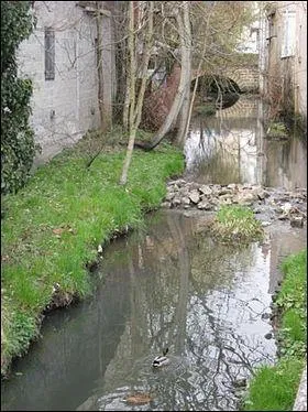 La Nièvre et la Loire confluent à Nevers.