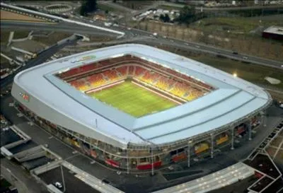 Levez, baissez, levez, baissez, bon maintenant on va faire l'aut' paupière !