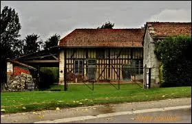 Le village champardennais de Dommartin-Lettrée se situe dans le département ...
