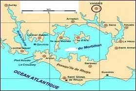 La partie de mer qui s'enfonce dans les terres est un golf.