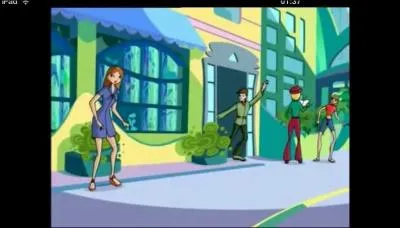 Bloom, Stella, Musa, Flora et Tecna vont décider d'aller manger à Magix. La créature qui est déjà apparue deux fois dans la saison les aperçoit alors. Que faisait-elle avant de les voir ?