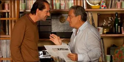 Ouf c'est dur ! Heureusement, j'ai prévu de la détente avec un film dont l'acteur principal est Christian Clavier. Le pauvre, il voudrait un peu de calme pour écouter son album de jazz ! De quel film s'agit-il ?