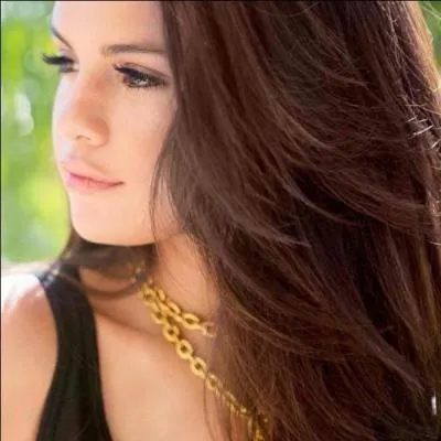 Comment s'appelait-elle dans le film "Princess Protection Program" ?