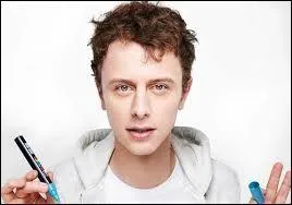 Quel est le nom de ce YouTubeur ?