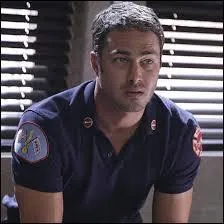Qui joue le Lieutenant Kelly Severide dans la série "Chicago Fire" ?