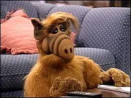 Il donne également sa voix à cet extra-terrestre, qui se nomme ?