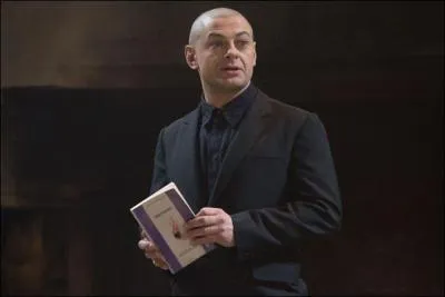 Dans quel film Andy Serkis est chauve ?