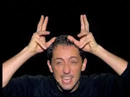 Qui est cet humoriste ?