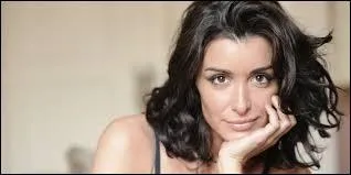 Comment s'appelle cette chanteuse ? (Chanson : Au soleil)