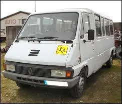 On reste dans l'univers Renault avec ce modèle, qui est un ...