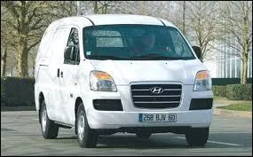 Même Hyundai a son utilitaire. Reprenant le nom d'un célèbre Hummer, ce modèle sur l'image se nomme ...