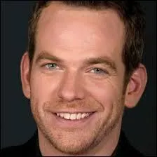 Qui est ce chanteur ?
Titre de chanson : "Seul."