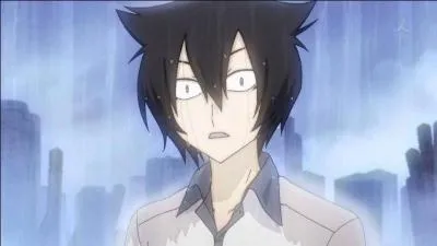 Quel est l'étrange passion de ce mec ?