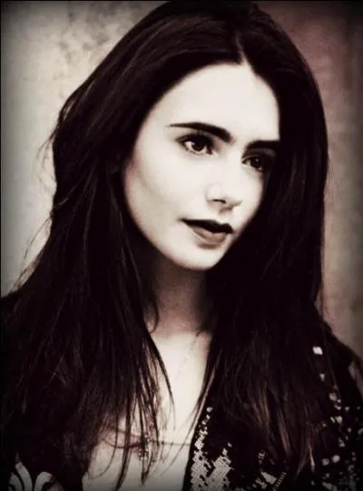 Depuis septembre 2014, avec qui est-elle en couple ?