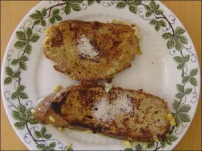 N'hésitez pas, jetez-vous sur cette assiette de -----, parfumés à la vanille et à la cannelle.