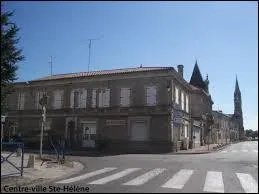 Nous sommes à Sainte-Hélène, commune aquitaine située dans le département ...