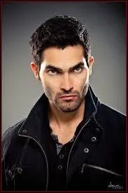 Il fait peur à Stiles dans la saison 1, c'est :