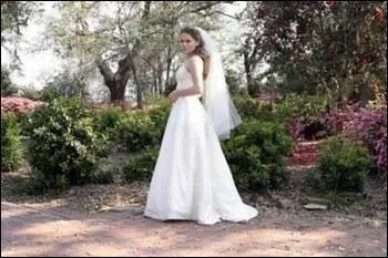 Haley James va apprendre à connaître Nathan. Ils tomberont amoureux. À la fin de quelle saison vont-ils se fiancer pour se marier peu après ?