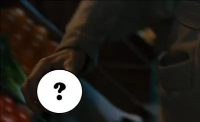 Qu'a essayé de voler Ann Darrow au début du film ?