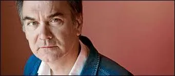 Complétez le nom de ce roman d'Hervé Le Tellier ; c'est « Le Voleur de... »