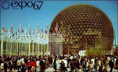Architecture avant-gardiste et futuriste pour ce dôme qui fut la structure la plus célèbre de l'expo 67 et qui représentait le pavillon des États-Unis. À quelle occasion fut édifié ce dôme de 61m de haut -soit environ 20 étages- et dans quel pays précisément ?