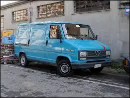 Cousin des Peugeot J5, Citroën C25 ou encore des Fiat Ducato et Talbot Express, ce modèle Alfa-Romeo porte le nom de ...