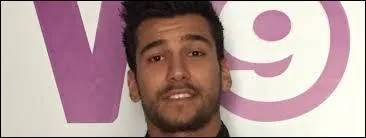 Comment s'appelle le beau gosse de la maison ?