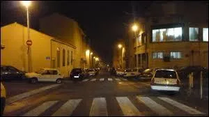 Dans cette situation, peut-on me mettre ses feux de route ?