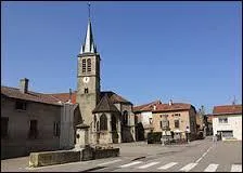Nous traversons la commune de Custines. Située au confluent de la Meurthe et de la Moselle, cette commune se trouve en région ...