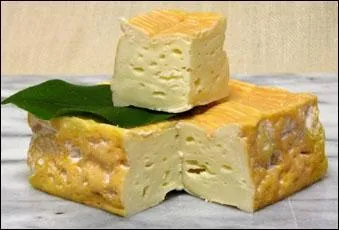 Les Pontépiscopiens sont fiers de ce fromage à base de lait de vache, à pâte molle et croûte lavée, de forme carrée, fabriqué dans leur bourg du Calvados qui est...