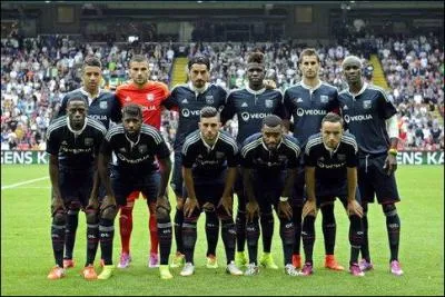 Quelle est cette équipe de foot ?