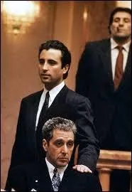 Qui est le successeur de Michael Corleone dans "Le Parrain 3" ?
