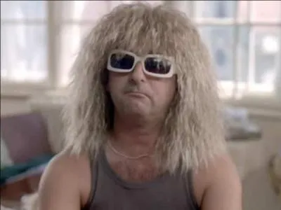 Quel instrument de musique est à l'honneur dans la chanson ''Dans la maison vide'' de Michel Polnareff ? Pour corser la question, je ne vous donne que la première lettre.