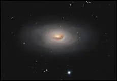 Quelle est la magnitude de la galaxie de l'il noir ?
