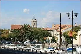 Je vous propose une visite de Florensac. Ville Héraultaise, elle se situe en région ...