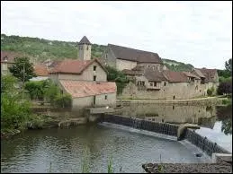 Nous partons en Midi-Pyrénées, à la découverte de Marcilhac-sur-Célé. Pour ce faire, nous devons nous rendre dans le département ...
