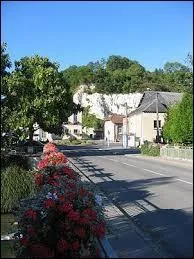 Commune champardennaise, Château-Porcien se situe dans le département ...