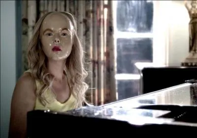 Pourquoi la personne citée dans la question précédente dit qu'elle s'appelle Alison ?