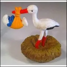 Quel animal a apporté Bébé Schtroumpf au village ?