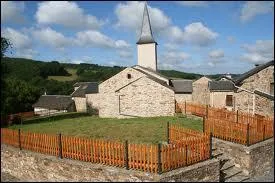 Cette balade se termine dans le Tarn, à Saint-Salvi-de-Carcavès. Nous sommes en région ...