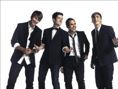 Avec qui sort Lucie ?