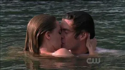 Que découvre-t-on de nouveau quelque temps après sur Clay Evans dans la saison 7 ?