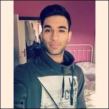 Il sort avec une YouTubeuse !