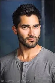 Qui est l'oncle de Derek Hale ?