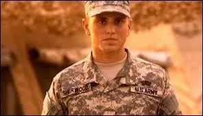 Je suis mort &agrave; l'arm&eacute;e, j'ai aim&eacute; Amanda Holden et j'ai m&ecirc;me perdu ma virginit&eacute; avec elle. Qui suis-je ?