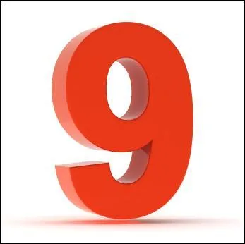 Dans l'effectif de l'Olympique lyonnais, qui porte le n°9 ?