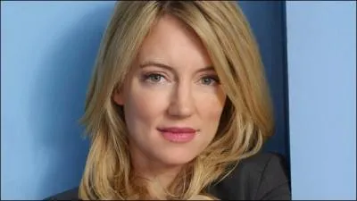 Cette femme vient de retrouver sa fille, 14 ans après son enlèvement, elle a trompé son mari avec son collègue de travail. Qui est-ce ?