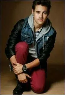 Qui León a-t-il aimé un moment ?