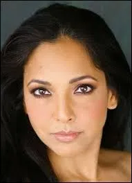 C'est elle qui est allée chercher le couteau qui a servi à poignarder Lucy et Carter !