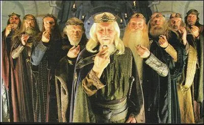 À quelle race 9 anneaux de pouvoirs ont-ils été offerts ?